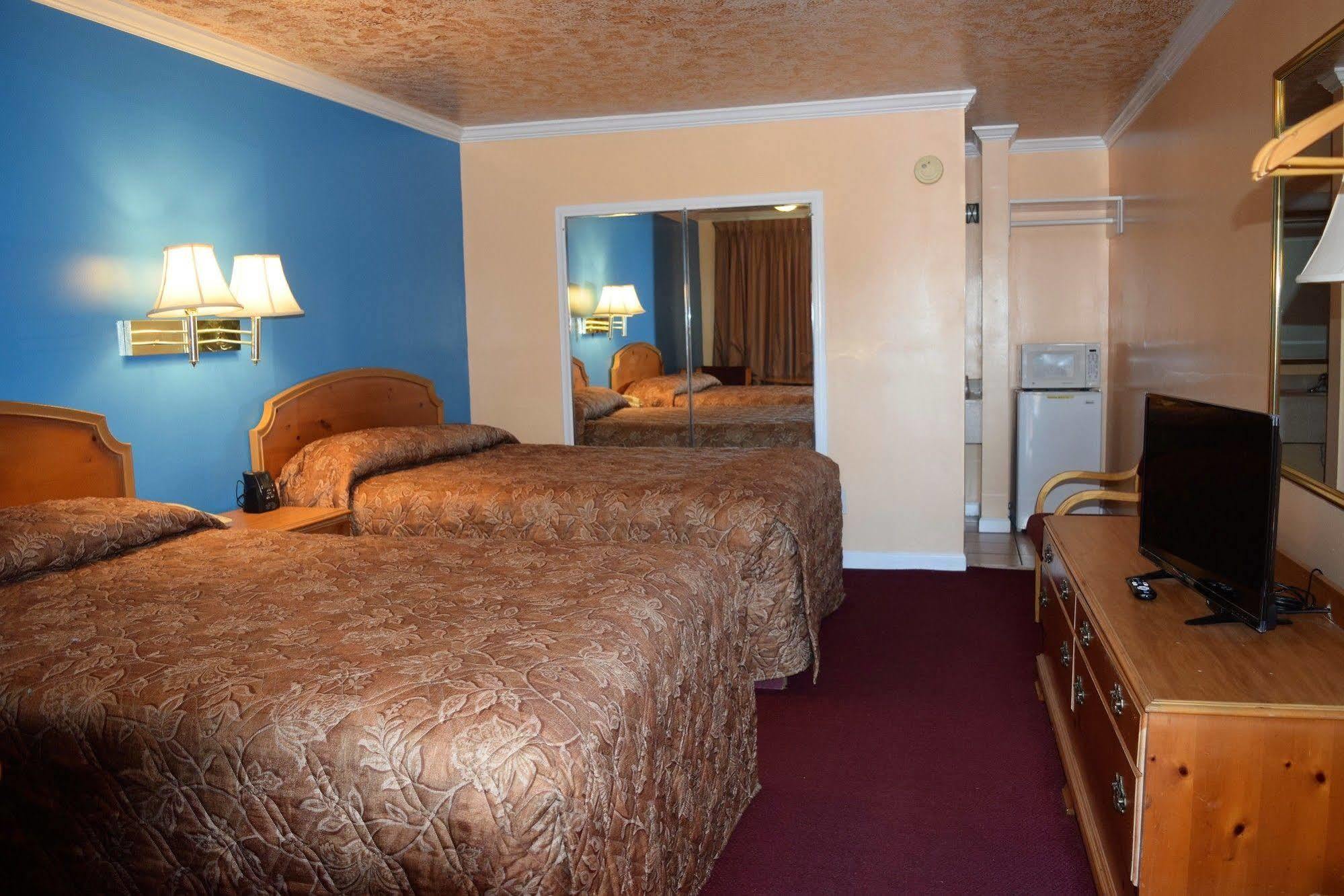 Fort Eustis Inn Ньюпорт-Ньюс Екстер'єр фото