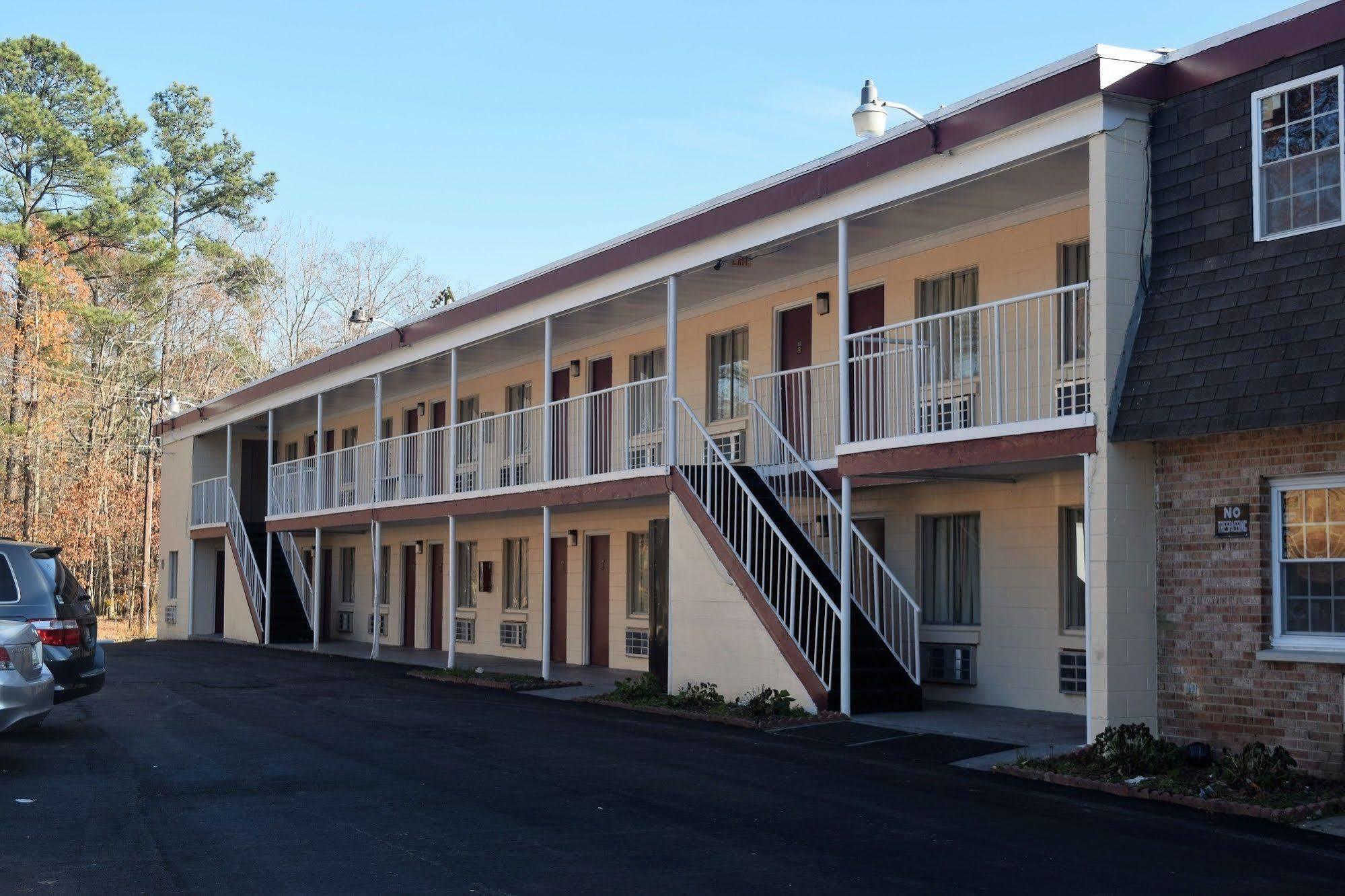 Fort Eustis Inn Ньюпорт-Ньюс Екстер'єр фото